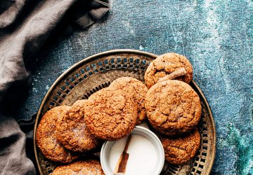 Lentil Greek Salad with Dill Sauce